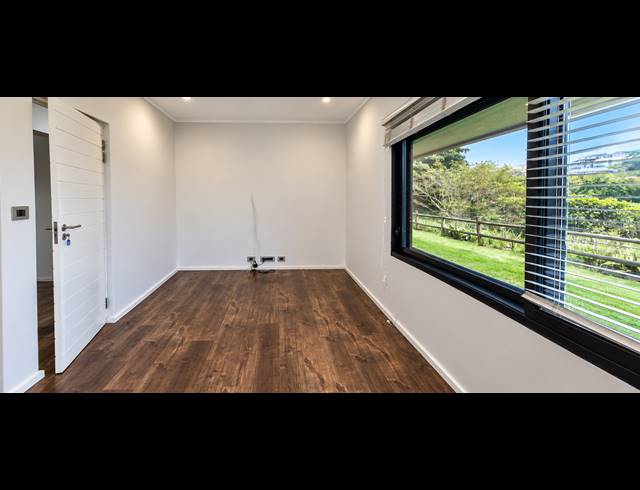 5 BEDROOM HOUSE FOR SALE IN SIMBITHI ECO ESTATE